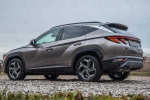 HYUNDAI TUCSON IV NX4 2020+ LISTWA TYLNEGO ZDERZAKA LEWA CIEMNY CHROM 86691N7010