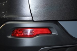 JEEP CHEROKEE V KL 2014-2018 PRZED FACELIFTINGIEM LAMPA PRZECIWMGIELNA TYLNA LEWA 68102877AD