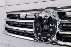 VOLKSWAGEN TOUAREG II 7P 2014-2018 PO FACELIFTINGU GRILL ATRAPA CHŁODNICY 7P6853651L