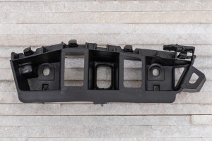 VOLKSWAGEN TOUAREG II 7P 2014-2018 PO FACELIFTINGU ŚLIZG PRZEDNIEGO ZDERZAKA GÓRNY PRAWY 7P6807184G