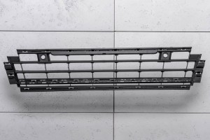 VOLKSWAGEN GOLF 8 VIII 5H 2020-2024 PRZED FACELIFTINGIEM GRILL DOLNY KRATKA PRZEDNIEGO ZDERZAKA POD PDC 5H0853677F