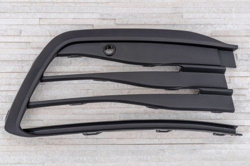 VOLKSWAGEN GOLF 8 VIII 5H 2020+ KRATKA PRZEDNIEGO ZDERZAKA PRAWA 5H0853666J