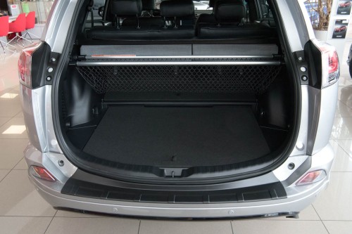 TOYOTA RAV4 IV XA40 2013-2015 PRZED FACELIFTINGIEM OCHRONNA LISTWA ZDERZAKA TYLNEGO ABS