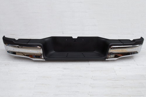 TOYOTA HILUX VIII 2015+ TYLNY ZDERZAK STAL CHROM