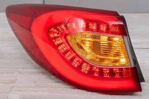 HYUNDAI ix35 LM 2013-2015 LAMPA KAROSERYJNA LED TYLNA LEWA  924012Y500