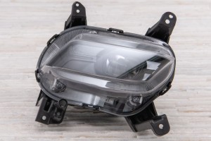 HYUNDAI SANTA FE IV TM 2018-2020 PRZED FACELIFTINGIEM LAMPA PRZECIWMGIELNA LED PRZEDNIA PRAWA 92202S1100