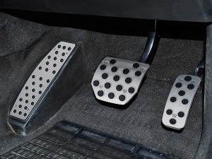 LAND ROVER DISCOVERY 3 L319 2004-2009 NAKŁADKI NA PEDAŁY NAKŁADANE AUTOMAT