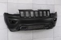 JEEP GRAND CHEROKEE IV WK2 2017-2021 PO DRUGIM FACELIFTINGU KOMPLETNY ZDERZAK PRZEDNI Z PDC BEZ SPRYSKIWACZY Z CZARNYM GRILLEM 68333498AA