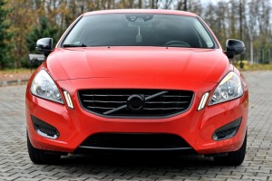 VOLVO S60 II 2010-2013 PRZED FACELIFTINGIEM ZDERZAK PRZEDNI 39802501 / 30795006