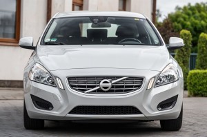 VOLVO V60 I 2010-2013 PRZED FACELIFTINGIEM ZDERZAK PRZEDNI 39802501 / 30795006