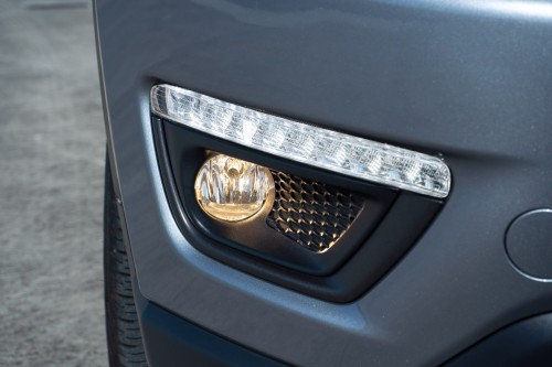 JEEP COMPASS II MP 2017-2020 PRZED FACELIFTINGIEM ŚWIATŁO DRL LED DO JAZDY DZIENNEJ Z KIERUNKOWSKAZEM PRAWE 68266926AA