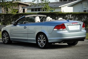 VOLVO C70 II 2005-2013 KAMERA COFANIA FULL HD DYNAMICZNE LINIE ZINTEGROWANA Z LAMPĄ
