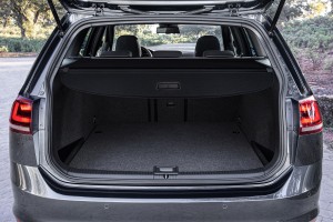 VOLKSWAGEN GOLF 7 VII 5G VARIANT (KOMBI) 2013-2020 ROLETA BAGAŻNIKA CZARNA 3C9867871H