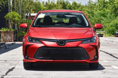 TOYOTA COROLLA XII E21 SEDAN 2022+ PO FACELIFTINGU ZAŚLEPKA HAKA HOLOWNICZEGO W KRATKĘ PRZEDNIEGO ZDERZAKA 5312802380