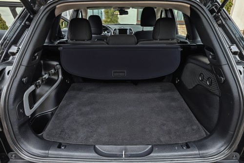 JEEP CHEROKEE V KL 2014-2018 PRZED FACELIFTINGIEM ROLETA BAGAŻNIKA CZARNA 1UC87LU5AC