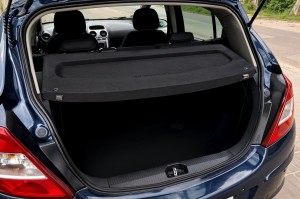 OPEL CORSA D IV  2006-2014 5-OS PÓŁKA BAGAŻNIKA 13432983